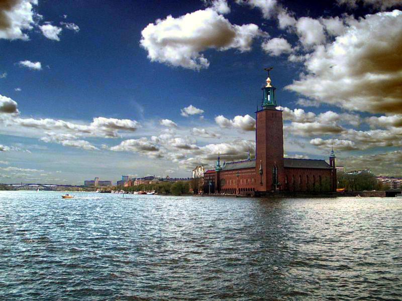 A most beautiful picture of the Stockholm State Building... look at those colors!